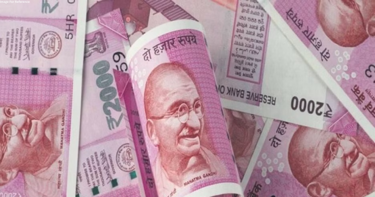 No forms, ID cards needed for exchange of Rs 2000 banknotes: SBI